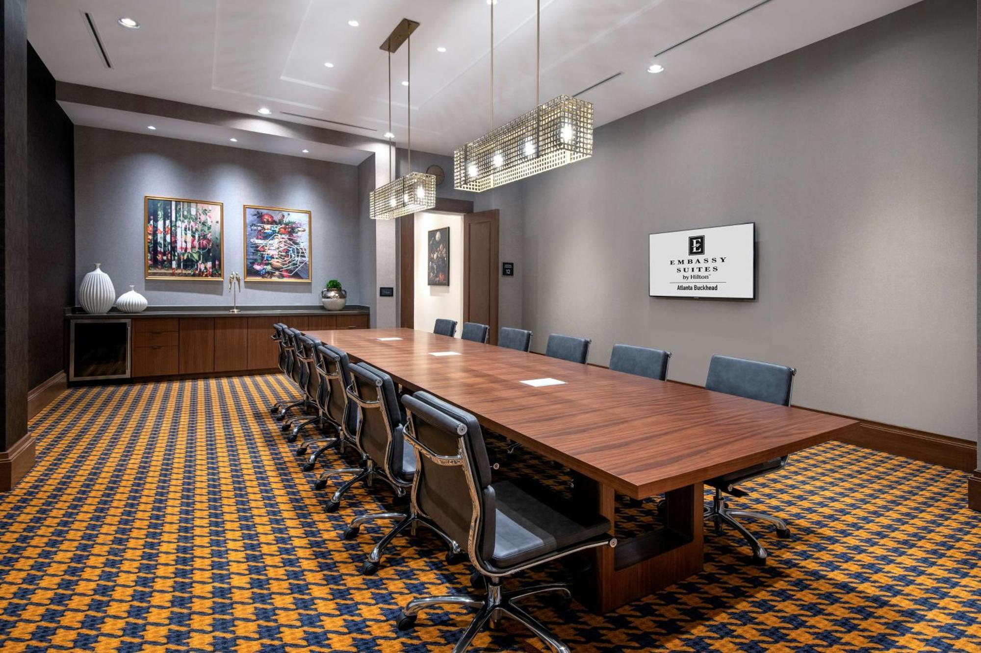 Hotel Embassy By Hilton Buckhead 3*